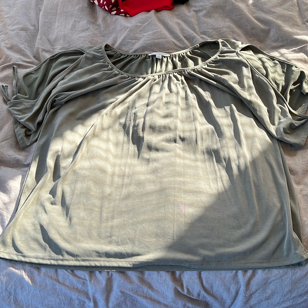 green t-shirt